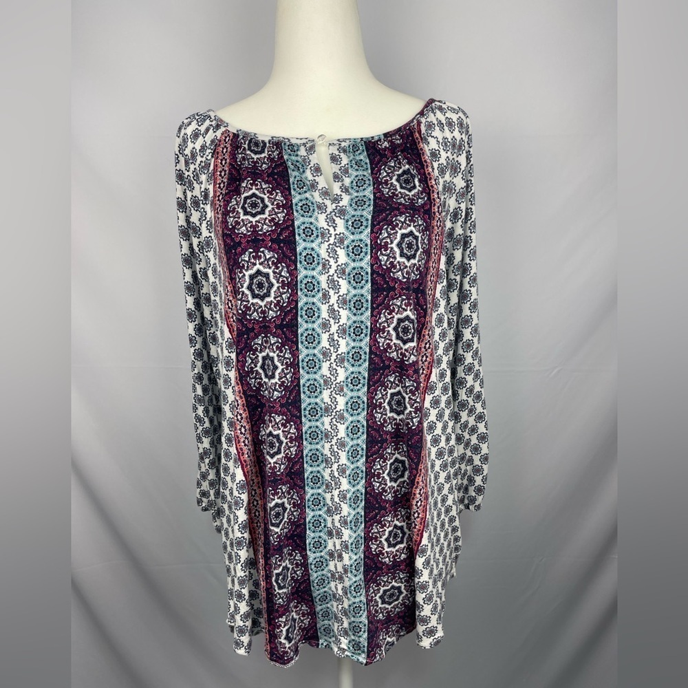 Absolutely Famous medallion print tunic top women’s size M - Picture 3 of 16
